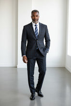 Alessandro Vitello Dark Grey Windowpane 2-Button Notch Suit (2-Piece Set)