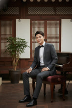 Alessandro Vitello Grey Windowpane 2-Button Notch Suit (2-Piece Set)