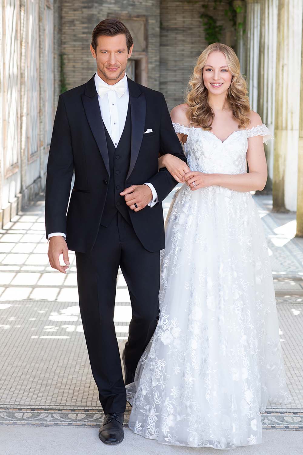 "Metro Peak" Black Tuxedo Jacket (Separates)