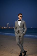 RN Collection Grey Solid 2-Button Notch Suit (2-Piece Set)