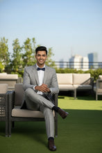 RN Collection Grey Windowpane 2-Button Notch Suit (2-Piece Set)