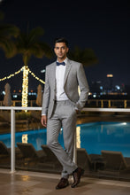 RN Collection Grey Windowpane 2-Button Notch Suit (2-Piece Set)