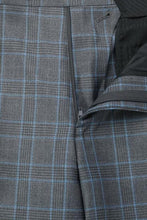 RN Collection Light Grey Windowpane 2-Button Notch Suit (2-Piece Set)