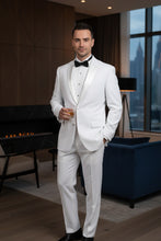 "Giorgio" White Vinci Tuxedo (2-Piece Set)