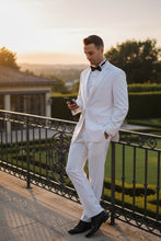 Vinci "Giorgio" White Vinci Tuxedo (2-Piece Set)