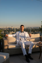 Vinci "Giorgio" White Vinci Tuxedo (2-Piece Set)