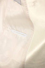 Vinci "Vanderbilt" Ivory Double-Breasted Tuxedo (2-Piece Set)