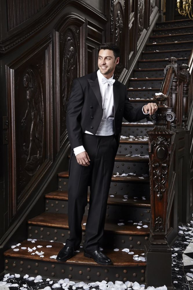 White tailcoat tuxedo best sale